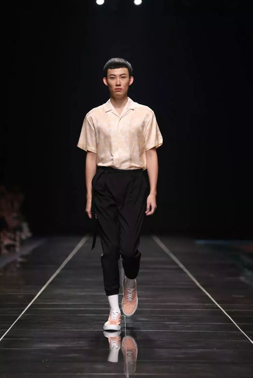不务正业 的服装人 成为天猫的 最强外援 中国加油