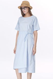 墨曲女装加盟代理 开启时尚事业新篇章